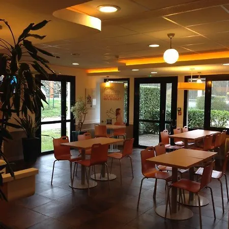 Ibis Budget 2* 랑부예